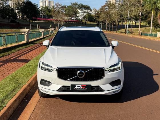 VOLVO XC60 2.0 D5 DIESEL MOMENTUM AWD GEARTRONIC